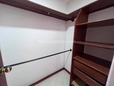 Apartamento de 3 alcobas en arriendo en Campo Amor, Medellín, 175 m² · foto 15 de 20