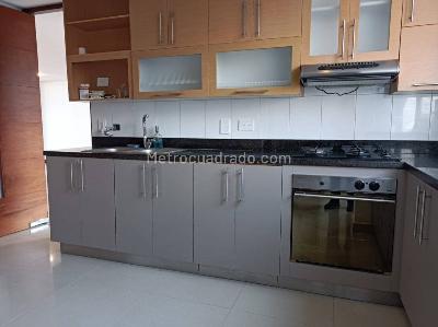 Apartamento de 3 alcobas en arriendo en Los Balsos Ii, Medellín, 135 m² · foto 7 de 20