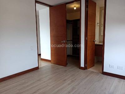 Apartamento de 3 alcobas en arriendo en Los Balsos Ii, Medellín, 135 m² · foto 10 de 20