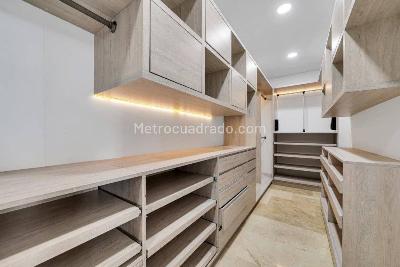 Apartamento en arriendo en Castropol, Medellín · foto 12 de 19