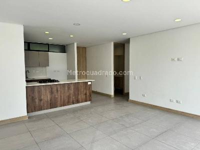 Apartamento de 2 alcobas en arriendo en El Tesoro, Medellín, 100 m² · foto 3 de 18