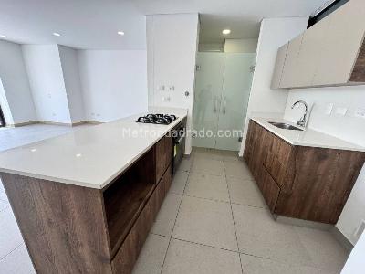 Apartamento de 2 alcobas en arriendo en El Tesoro, Medellín, 100 m² · foto 4 de 18