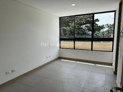 Apartamento de 2 alcobas en arriendo en El Tesoro, Medellín, 100 m² · foto 6 de 18