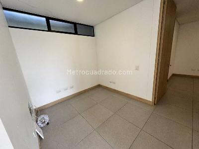 Apartamento de 2 alcobas en arriendo en El Tesoro, Medellín, 100 m² · foto 10 de 18