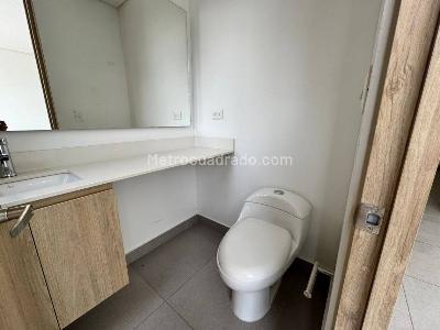 Apartamento de 2 alcobas en arriendo en El Tesoro, Medellín, 100 m² · foto 15 de 18
