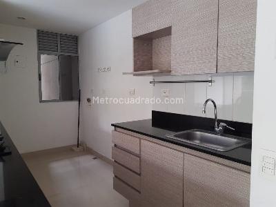 Apartamento de 3 alcobas en arriendo en El Castillo, Medellín, 100 m² · foto 5 de 20