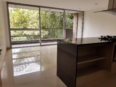 Apartamento de 3 alcobas en arriendo en El Castillo, Medellín, 100 m² · foto 7 de 20