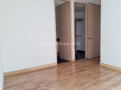 Apartamento de 3 alcobas en arriendo en El Castillo, Medellín, 100 m² · foto 12 de 20