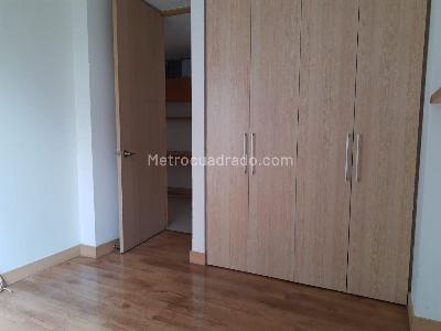 Apartamento de 3 alcobas en arriendo en El Castillo, Medellín, 100 m² · foto 13 de 20