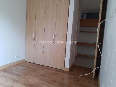 Apartamento de 3 alcobas en arriendo en El Castillo, Medellín, 100 m² · foto 14 de 20
