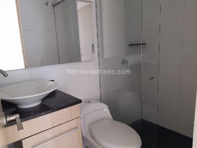 Apartamento de 3 alcobas en arriendo en El Castillo, Medellín, 100 m² · foto 17 de 20