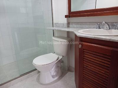 Apartamento de 2 alcobas en arriendo en Los Balsos Ii, Medellín, 95 m² · foto 13 de 19