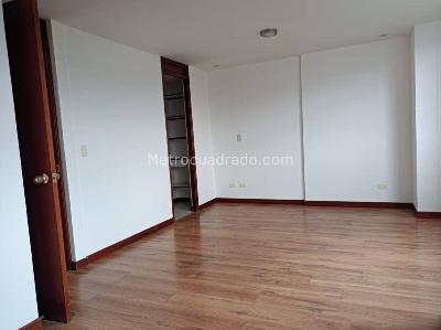 Apartamento de 2 alcobas en arriendo en Los Balsos Ii, Medellín, 95 m² · foto 8 de 19
