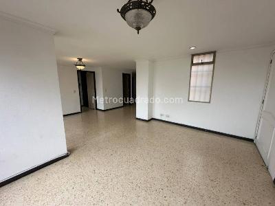 Apartamento de 3 alcobas en arriendo en El Diamante 2, Medellín, 110 m² · foto 5 de 20