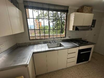 Apartamento de 3 alcobas en arriendo en El Diamante 2, Medellín, 110 m² · foto 8 de 20