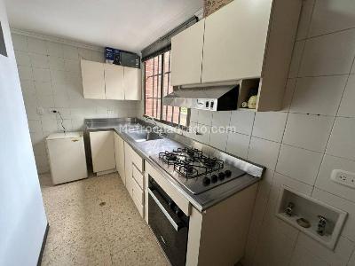 Apartamento de 3 alcobas en arriendo en El Diamante 2, Medellín, 110 m² · foto 9 de 20