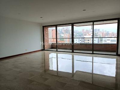 Apartamento en arriendo en La Florida, Medellín · foto 2 de 19