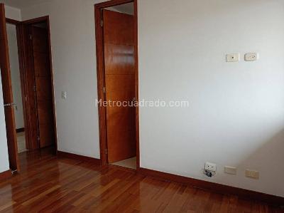 Apartamento en arriendo en La Florida, Medellín · foto 8 de 19