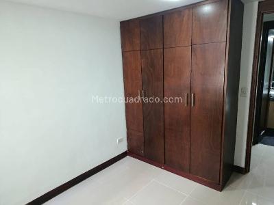 Apartamento de 3 alcobas en arriendo en San Bernardo, Medellín, 68 m² · foto 4 de 13