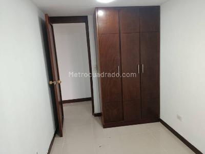 Apartamento de 3 alcobas en arriendo en San Bernardo, Medellín, 68 m² · foto 6 de 13