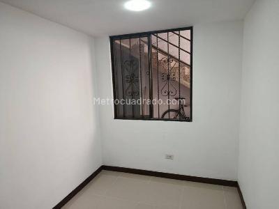 Apartamento de 3 alcobas en arriendo en San Bernardo, Medellín, 68 m² · foto 8 de 13