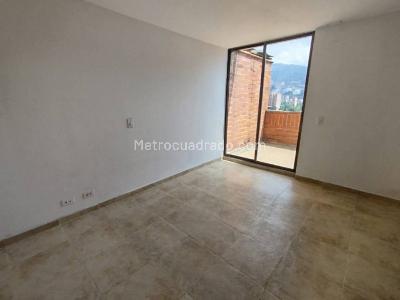 Apartamento de 4 alcobas en arriendo en Lorena, Medellín, 240 m² · foto 10 de 20