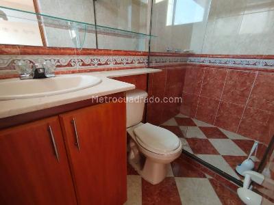 Apartamento de 4 alcobas en arriendo en Lorena, Medellín, 240 m² · foto 15 de 20