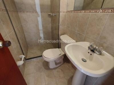 Apartamento de 4 alcobas en arriendo en Lorena, Medellín, 240 m² · foto 16 de 20
