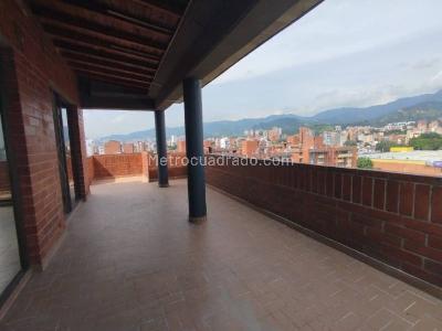 Apartamento de 4 alcobas en arriendo en Lorena, Medellín, 240 m² · foto 18 de 20