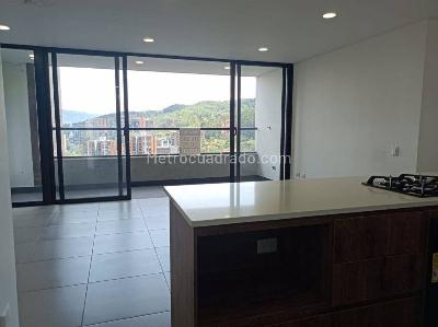 Apartamento de 3 alcobas en arriendo en El Tesoro, Medellín, 127 m² · foto 3 de 20