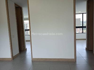 Apartamento en arriendo en El Tesoro, Medellín · foto 13 de 20