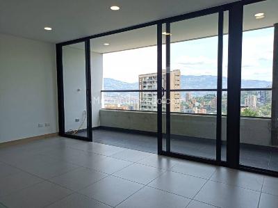 Apartamento en arriendo en El Tesoro, Medellín · foto 2 de 20
