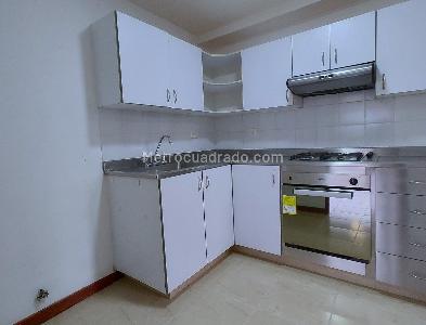 Apartamento de 3 alcobas en arriendo en El Diamante 2, Medellín, 125 m² · foto 2 de 8