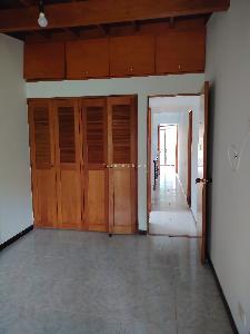 Casa de 4 alcobas en arriendo en El Yerbal, Envigado, 187 m² · foto 8 de 16
