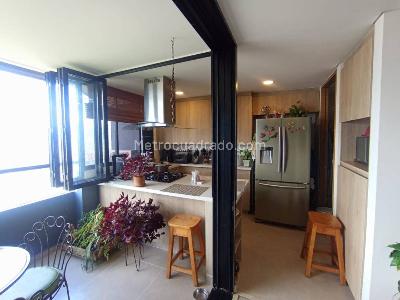Apartaestudio en arriendo en Asomadera 1, Medellín, 89 m² · foto 3 de 17