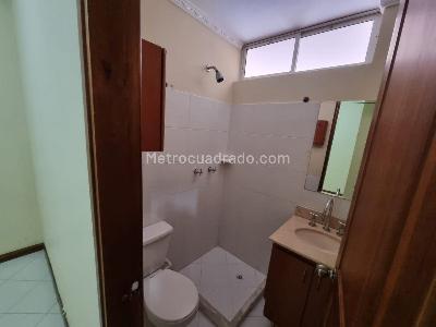 Casa de 4 alcobas en arriendo en El Tesoro, Medellín, 330 m² · foto 13 de 20