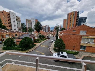Casa de 4 alcobas en arriendo en El Tesoro, Medellín, 330 m² · foto 16 de 20