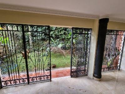 Casa de 4 alcobas en arriendo en El Tesoro, Medellín, 330 m² · foto 17 de 20