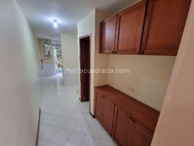 Casa de 4 alcobas en arriendo en El Tesoro, Medellín, 330 m² · foto 18 de 20