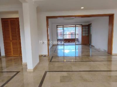 Apartamento de 3 alcobas en arriendo en Los Balsos Ii, Medellín, 227 m² · foto 2 de 20