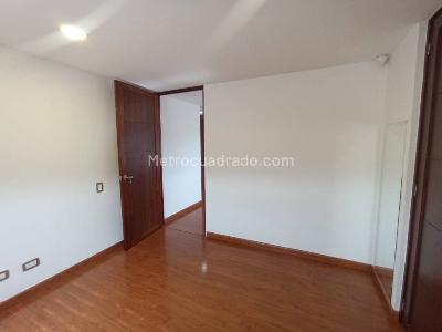 Apartamento de 3 alcobas en arriendo en Santa Maria De Los Angeles, Medellín, 126 m² · foto 11 de 20
