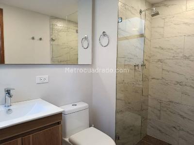 Apartamento de 4 alcobas en arriendo en Las Lomas 2, Medellín, 170 m² · foto 12 de 20