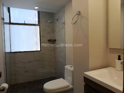 Apartamento de 4 alcobas en arriendo en Las Lomas 2, Medellín, 170 m² · foto 13 de 20