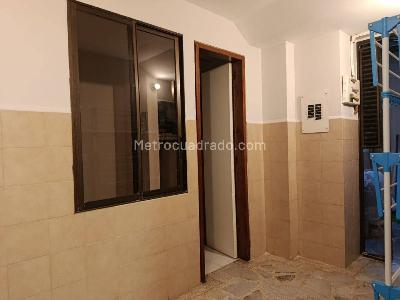 Apartamento de 4 alcobas en arriendo en Las Lomas 2, Medellín, 170 m² · foto 19 de 20