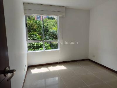 Apartamento de 3 alcobas en arriendo en Los Balsos N, Medellín, 117 m² · foto 9 de 20