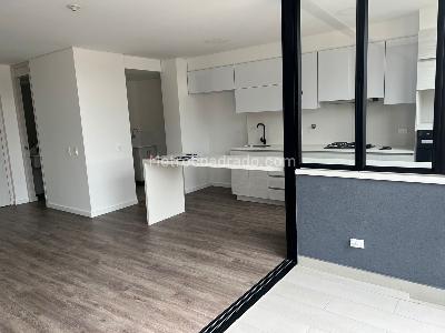 Apartamento en arriendo en Lalinde, Medellín · foto 7 de 20