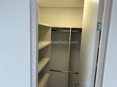 Apartamento en arriendo en Lalinde, Medellín · foto 10 de 20