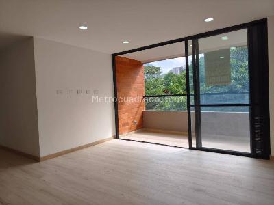 Apartamento de 3 alcobas en arriendo en El Chingui, Envigado, 92 m² · foto 2 de 20