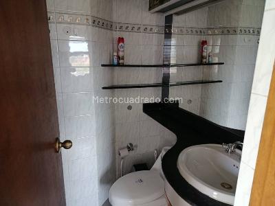 Apartaestudio en arriendo en Patio Bonito, Medellín, 38 m² · foto 5 de 5