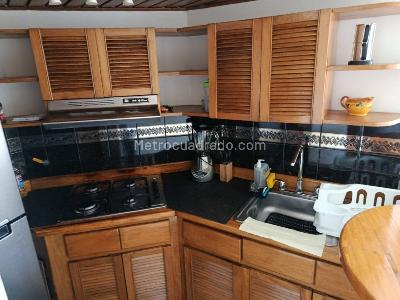 Apartaestudio en arriendo en Patio Bonito, Medellín, 38 m² · foto 3 de 5